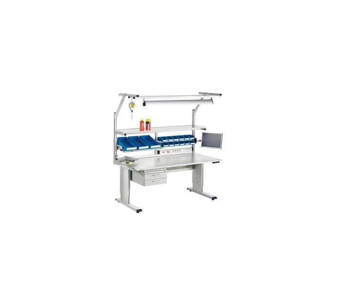 Banc de lucru la comanda